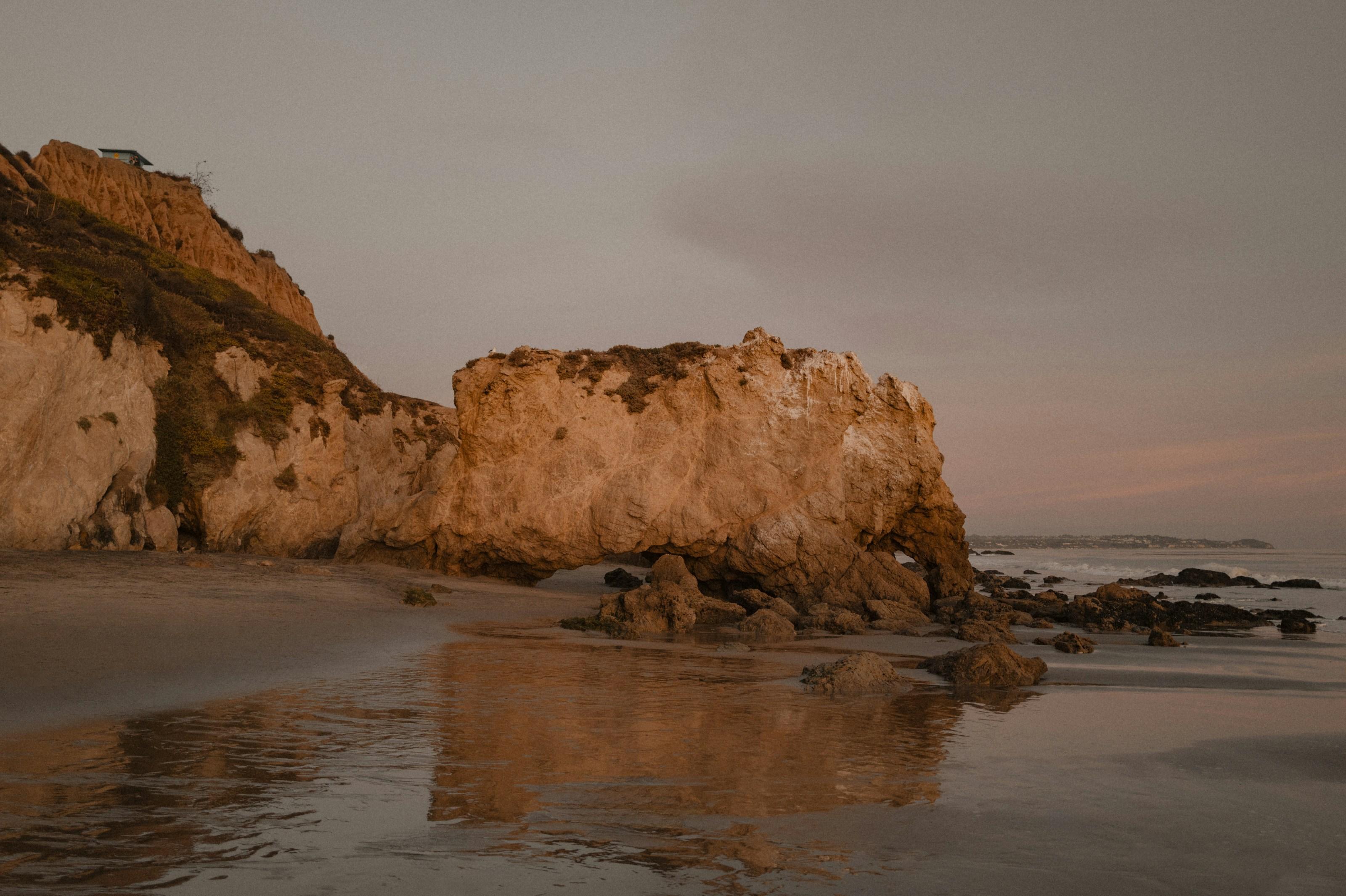 A Local's Guide to Keeping a Malibu Beach House Clean Between Ocean Air and Sand